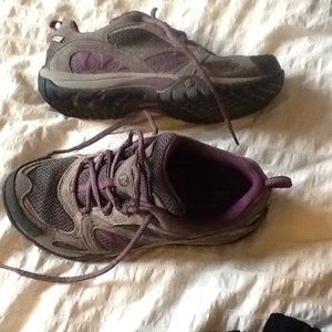 😍 Perfect for Winter, Spring and Fall - Merril waterproof walking shoes!